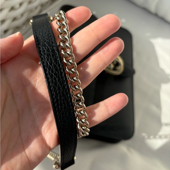 Gucci Interlocking G Shoulder Bag - Picture 4 of 11